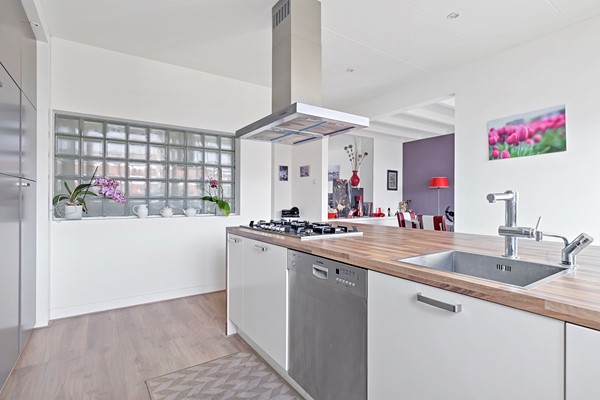 Medium property photo - Zwolsestraat 219, 2587 VC Den Haag
