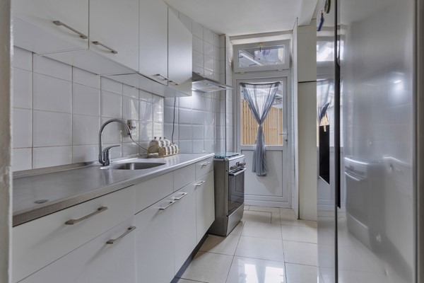 Medium property photo - Vaassenstraat 8, 2573 WT Den Haag