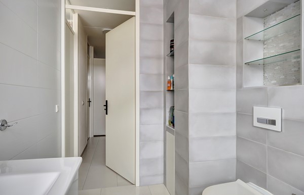 Medium property photo - Van Dijckstraat 102, 2526 SG Den Haag