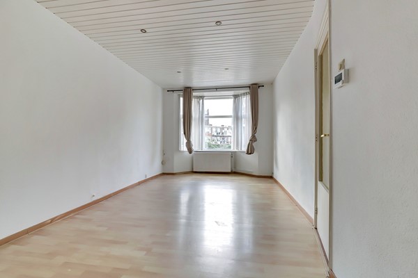 Medium property photo - Hoenderloostraat 13, 2573 RJ Den Haag