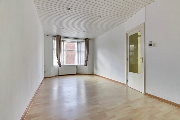 Medium property photo - Hoenderloostraat 13, 2573 RJ Den Haag