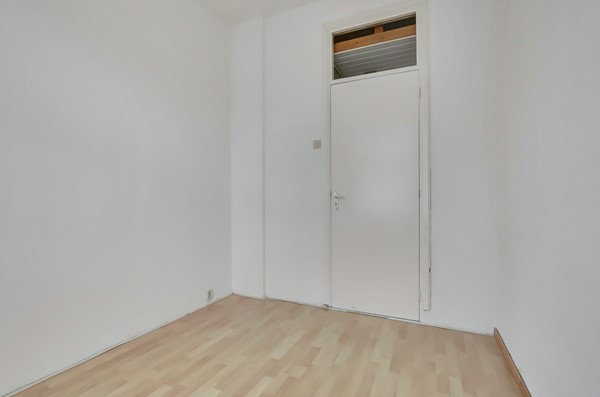 Medium property photo - Hoenderloostraat 13, 2573 RJ Den Haag