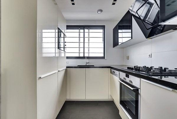 Medium property photo - Hobbemastraat 288, 2526 JX Den Haag