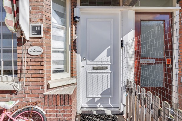 Medium property photo - Van Vlotenstraat 16, 2523 JC Den Haag