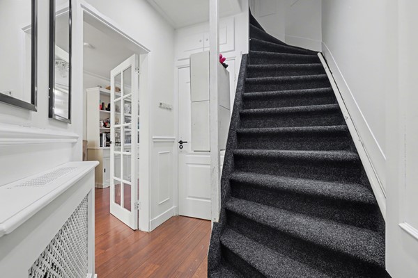 Medium property photo - Van Vlotenstraat 16, 2523 JC Den Haag