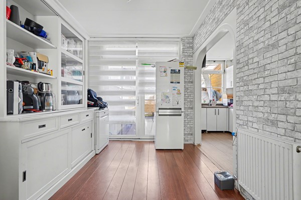 Medium property photo - Van Vlotenstraat 16, 2523 JC Den Haag