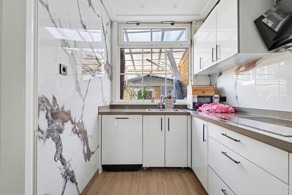 Medium property photo - Van Vlotenstraat 16, 2523 JC Den Haag