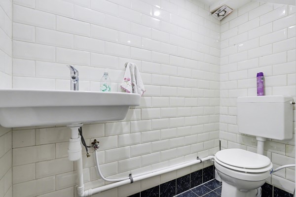 Medium property photo - Van Vlotenstraat 16, 2523 JC Den Haag