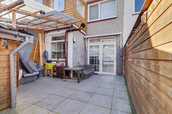 Medium property photo - Van Vlotenstraat 16, 2523 JC Den Haag