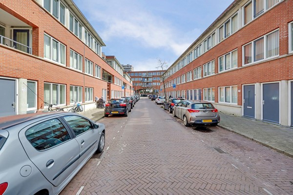 Medium property photo - Ferdinand Bolstraat 113, 2525 XL Den Haag