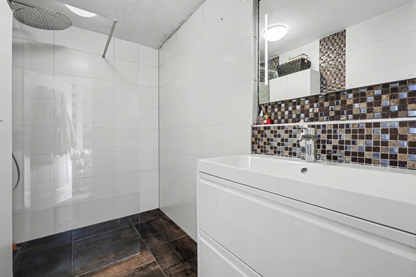 Medium property photo - Ferdinand Bolstraat 113, 2525 XL Den Haag