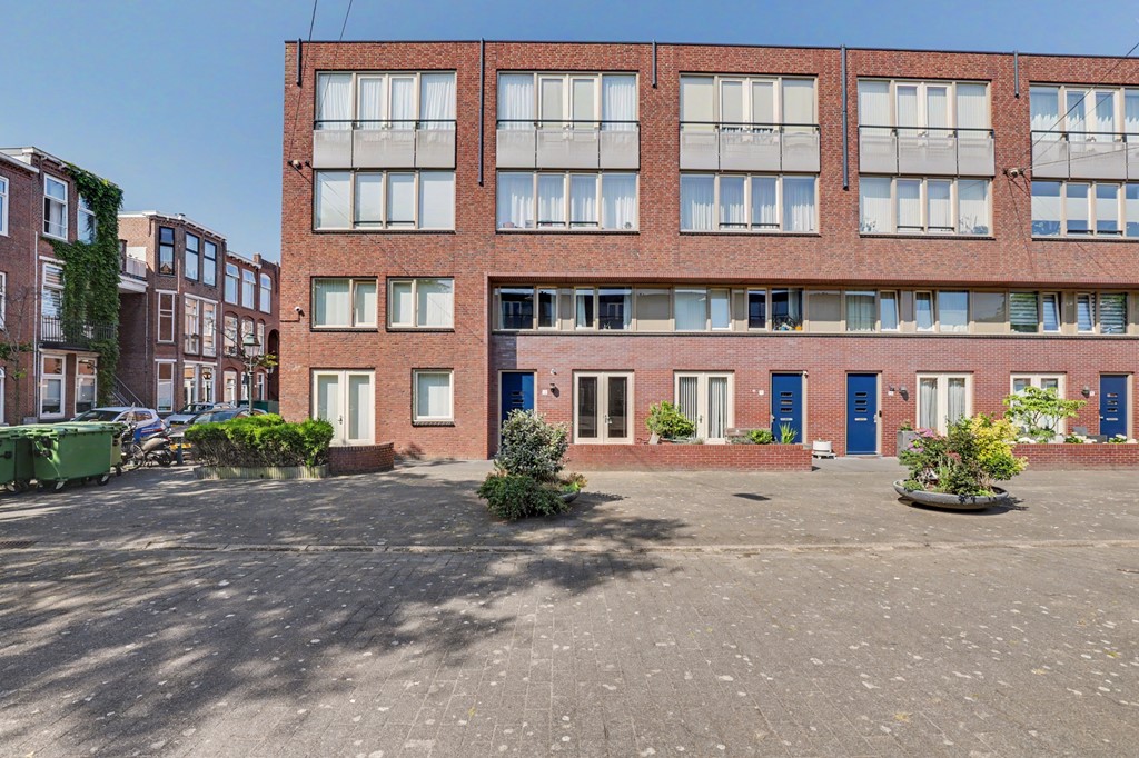 01_S_GRAVENHAGE_2561_RX_Madame_Curieplein_12.JPG