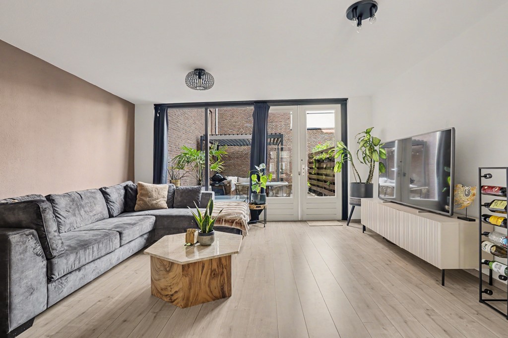 12_S_GRAVENHAGE_2561_RX_Madame_Curieplein_12.JPG