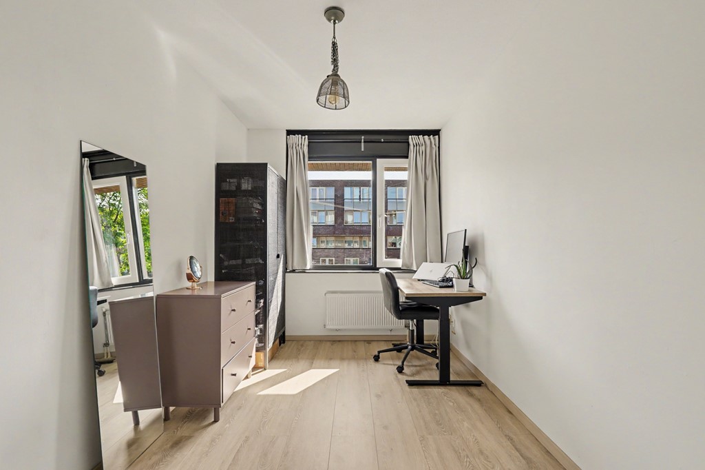 24_S_GRAVENHAGE_2561_RX_Madame_Curieplein_12.JPG