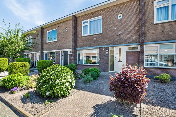 Verkocht onder voorbehoud: Troelstrastraat 45, 9645JB Veendam