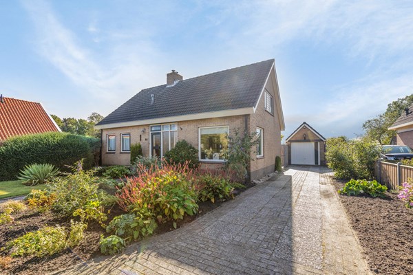 Verkocht onder voorbehoud: Slaapkamer en badkamer op de begane grond !