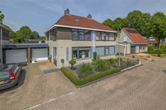 Te koop: Instapklare 2-onder-1 kapwoning gelegen op een donders mooi plekje !