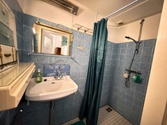 badkamer_zonder_spiegelbeeld_man.jpg