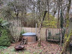 Wiltsangh 41-104, 8072 PK Nunspeet - Hottub.jpg