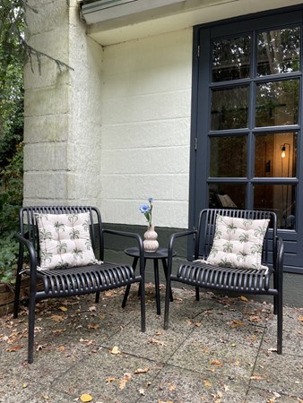 Boshuisje-Felua-tuin-tuinstoelen-loungen.jpg