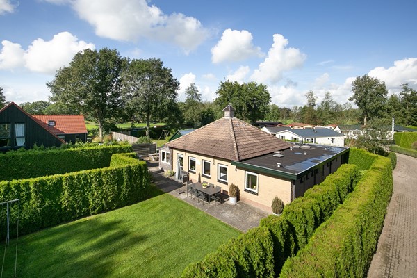 Te koop: Wonen en werken combineren in een prachtige omgeving; word recreatie-ondernemer op dit mooie chaletpark in Eastermar!