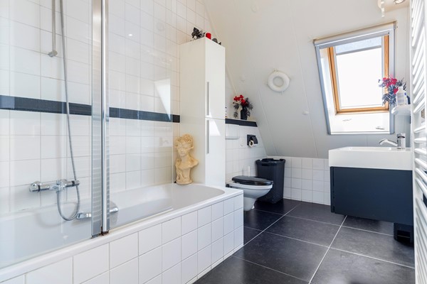 Medium property photo - Peter Dorleijnplein 4, 3752 BP Bunschoten-Spakenburg
