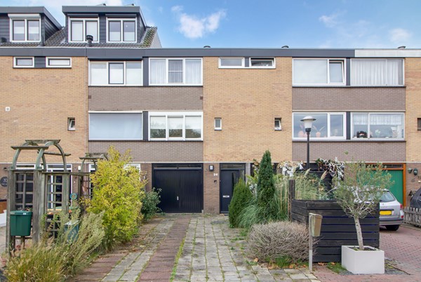 Onder bod: Da Costastraat 26, 3751GC Bunschoten-Spakenburg