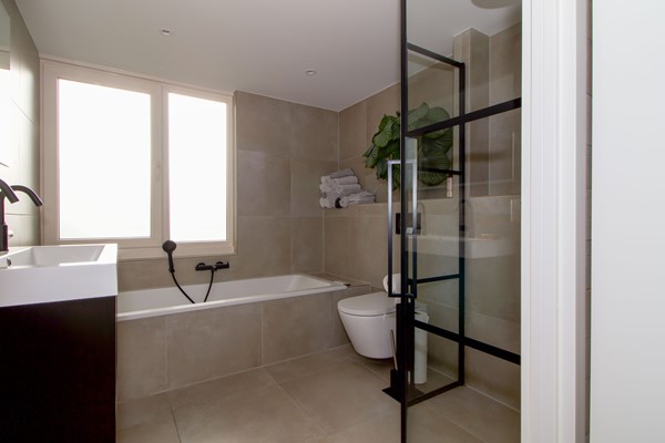 Medium property photo - Van Anrooyplein 8, 3752 JK Bunschoten-Spakenburg