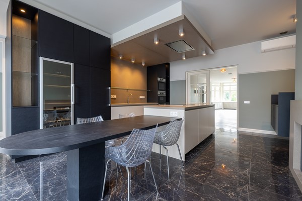 Medium property photo - Koningin Emmaplein 15C, 3016 AB Rotterdam