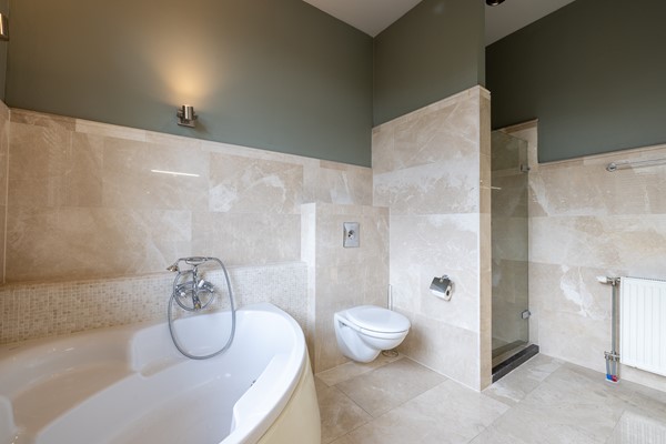 Medium property photo - Koningin Emmaplein 15C, 3016 AB Rotterdam