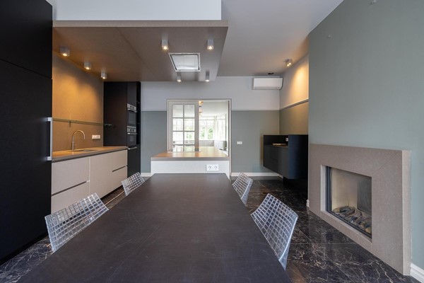 Medium property photo - Koningin Emmaplein 15C, 3016 AB Rotterdam
