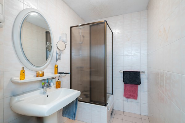 Medium property photo - Ogier Van Cralingenpark 39, 3065 BA Rotterdam
