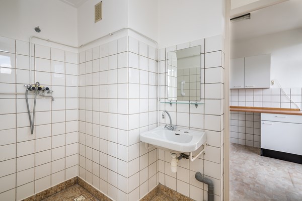 Medium property photo - Van der Helmstraat 347, 3067 HH Rotterdam
