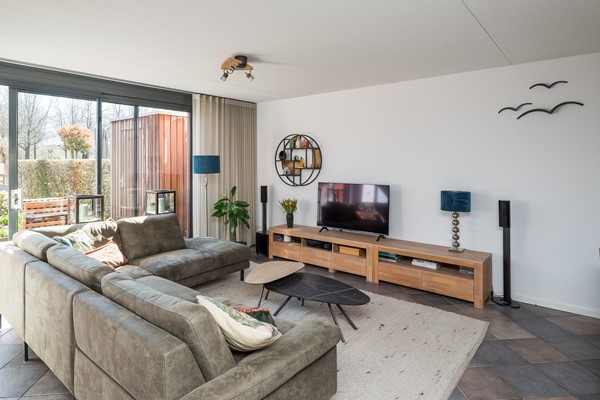 Property photo 3 - Burg Van Heugtenlaan 67, 2911 HA Nieuwerkerk aan den IJssel