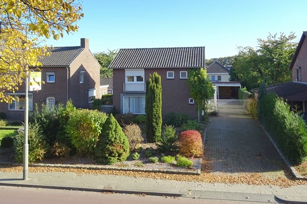 Roggelseweg 57, Helden
