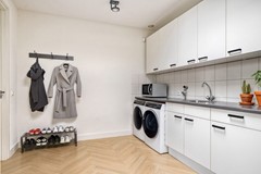 Dorpsstraat973751ENBunschotenSpakenburgNL-25.jpg