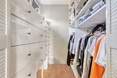 Dorpsstraat973751ENBunschotenSpakenburgNL-30.jpg