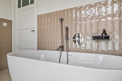 Dorpsstraat973751ENBunschotenSpakenburgNL-32.jpg