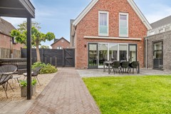 Dorpsstraat973751ENBunschotenSpakenburgNL-46.jpg