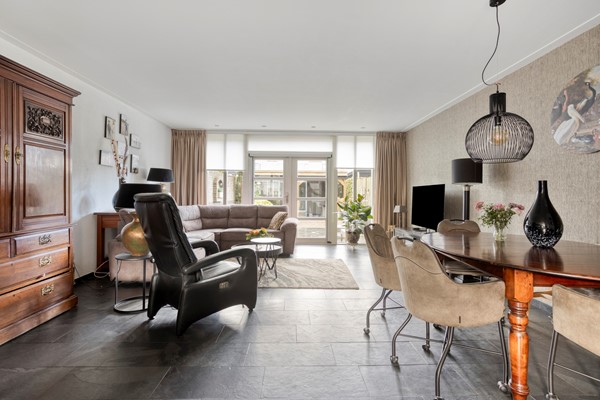 Te koop: Een huis dat voelt als thuiskomen – modern, stijlvol en helemaal af. Welkom aan De Kluut 36! Kluut363752PPBunschotenSpakenburgNL-07.jpg