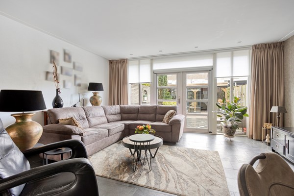 Te koop: Een huis dat voelt als thuiskomen – modern, stijlvol en helemaal af. Welkom aan De Kluut 36! Kluut363752PPBunschotenSpakenburgNL-08.jpg