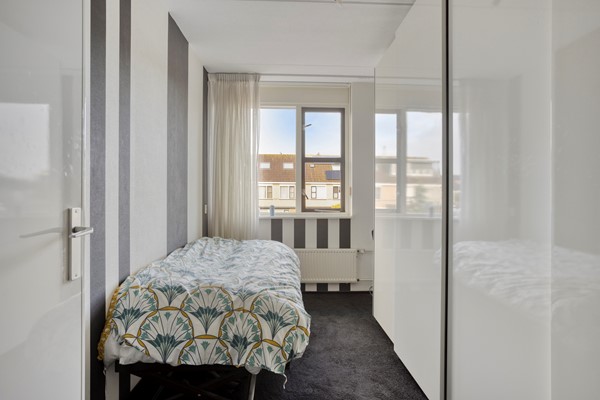 Te koop: Een huis dat voelt als thuiskomen – modern, stijlvol en helemaal af. Welkom aan De Kluut 36! Kluut363752PPBunschotenSpakenburgNL-24.jpg