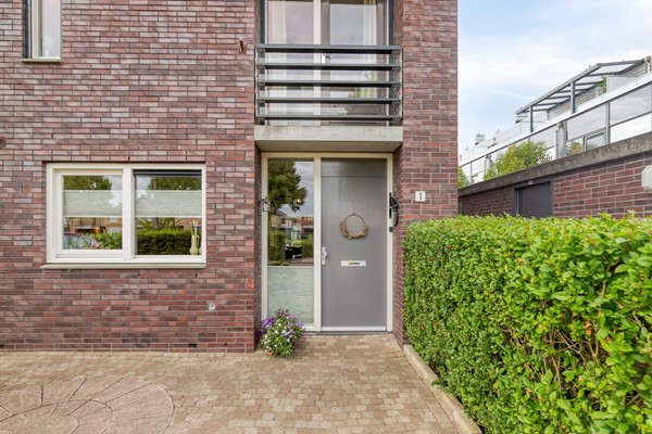 Bras13751ZVBunschotenSpakenburg-04.jpg 6