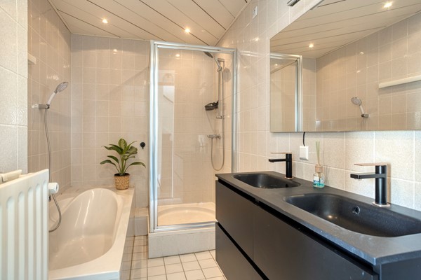 Bras13751ZVBunschotenSpakenburg-28.jpg 26