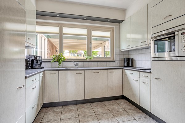 Verdistraat493752whBunschotenSpakenburgNL-12.jpg 12