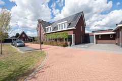 03 De Reuzelaar 4 Hoeven.jpg