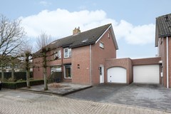 01 Bovenstraat-erf 41 Hoeven.jpg