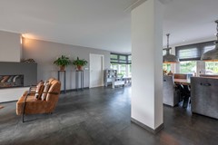 15 Bovenstraat 48 Hoeven.jpg