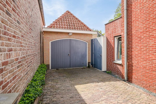 Medium property photo - Antwerpsestraatweg 248, 4624 JJ Bergen op Zoom