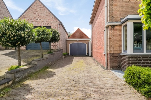 Medium property photo - Antwerpsestraatweg 248, 4624 JJ Bergen op Zoom